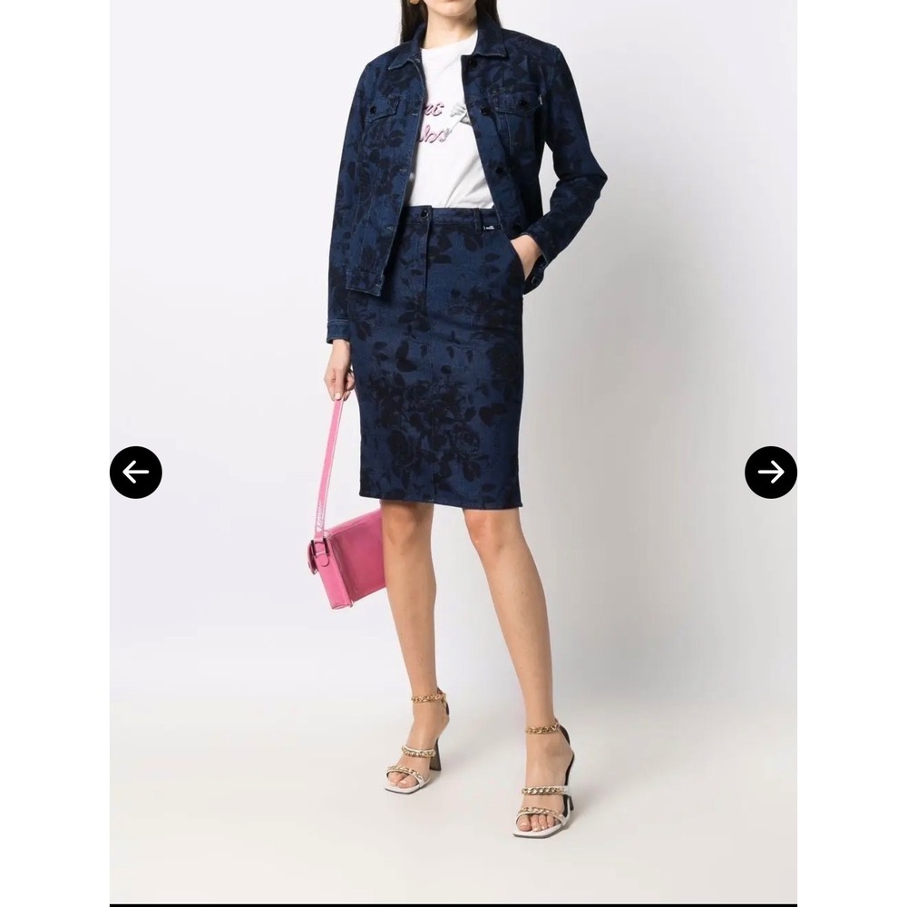Love Moschino Blue Floral Denim Pencil Skirt Size 8 US 44 IT NWT CB1420033
